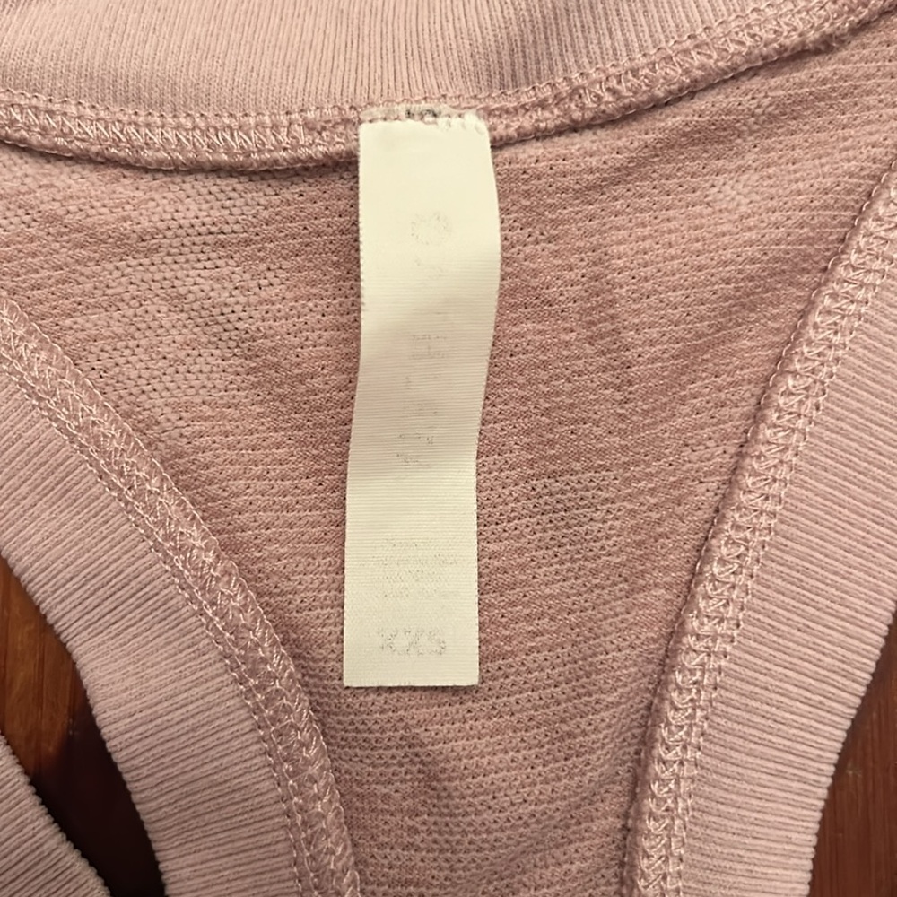 ATHLETA TOP🩷🩷 - Picture 2 of 2